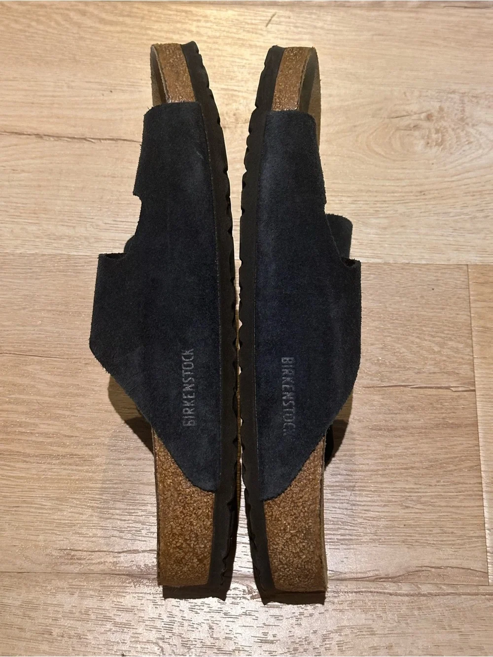 Birkenstock Arizona Soft Footbed Suede Leather sandals in US 10-10.5/ EU 43